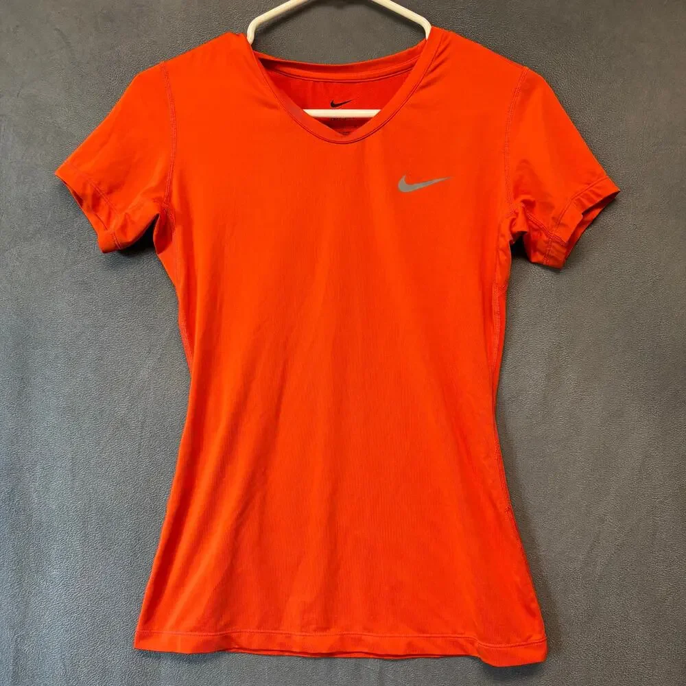 Nike Dri-FIT Women’s Orange Training Shirt Medium M Athletic Tee Sporty Chic Fit